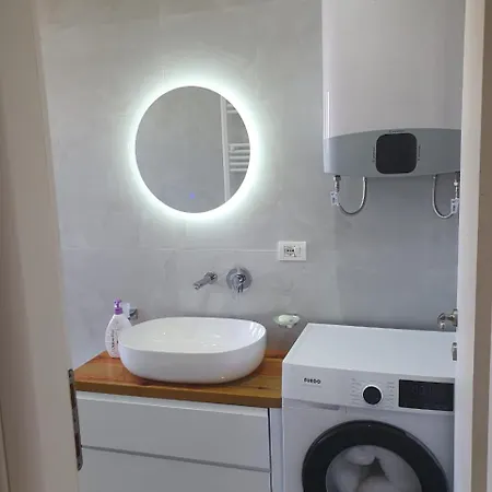 Noah Apartman